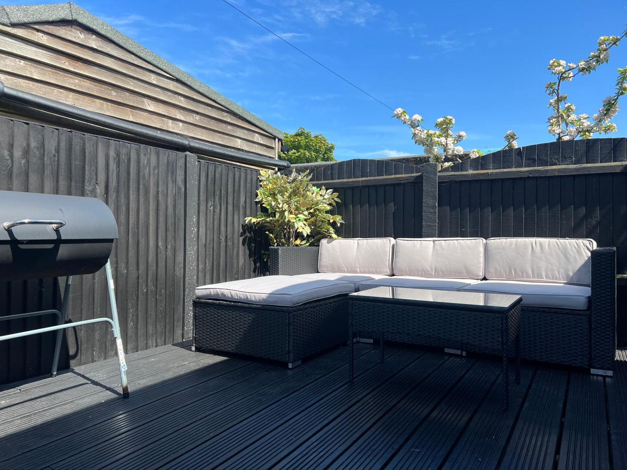 The Broadway Beach House With Hot Tub Herne Bay Esterno foto